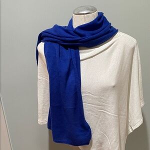 Elegant Blue Cashmere Scarf for Women